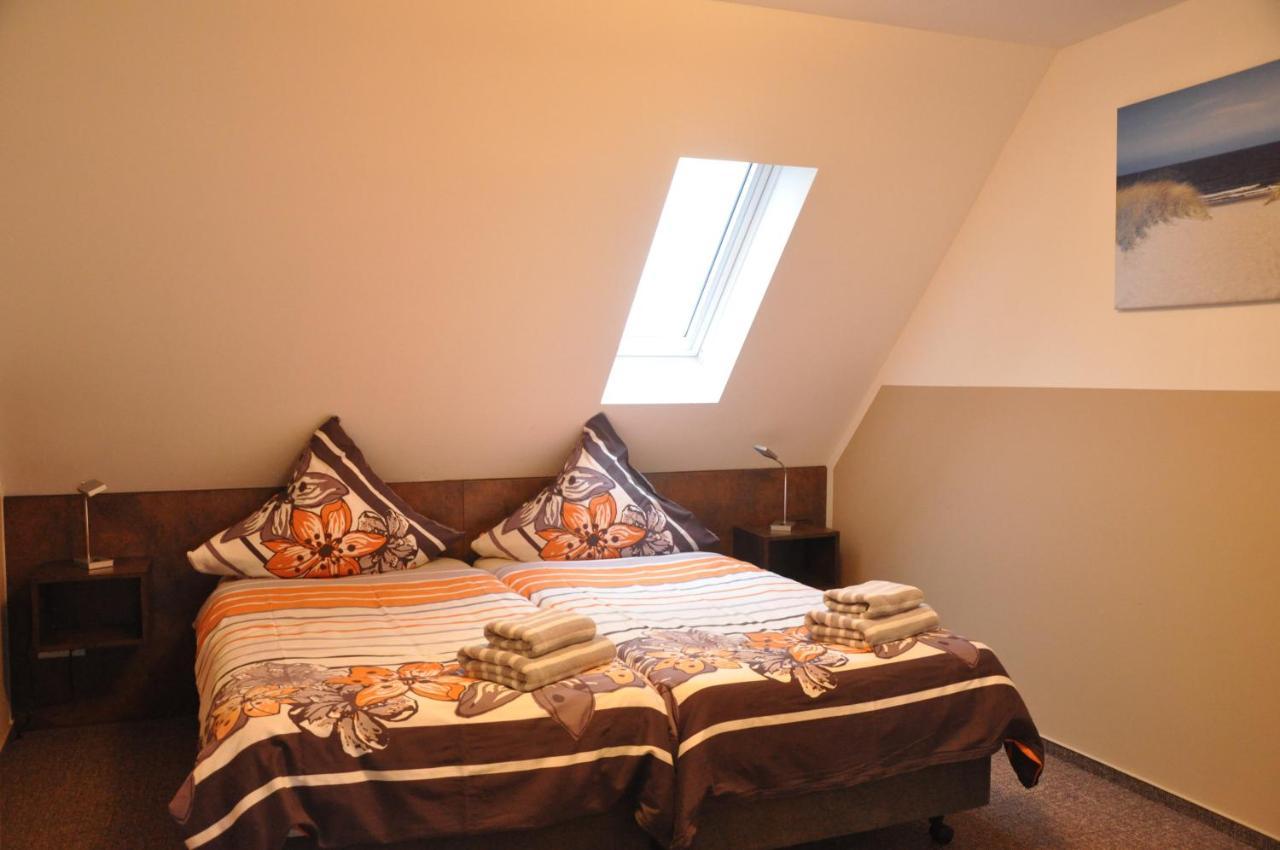 Ursprung Apartments Росток Екстериор снимка